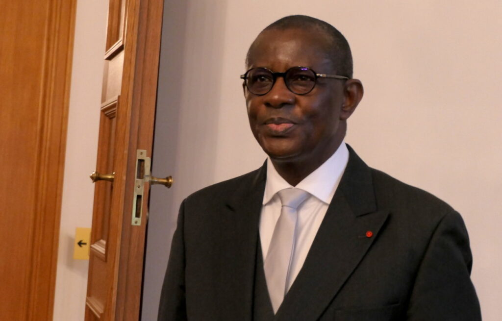 Philippe Mangou est un général de corps d'armée ivoirien, ex-chef d'état-major des armées et nommé ambassadeur au Gabon depuis mai 2012 par le président Alassane Ouattara